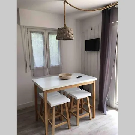 Appart T2 Raphael - Valescure Apartamento *