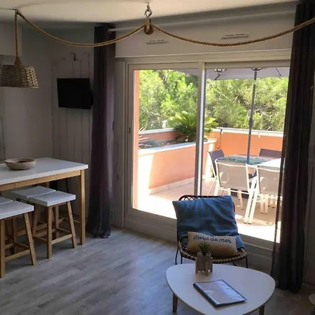 Appart T2 Raphael - Valescure Apartment